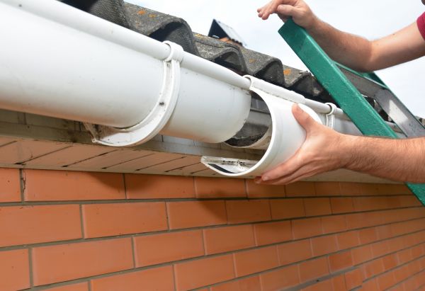 Cost of Gutter Maintenance in Ames